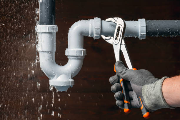 Professional Burst Pipe Repair technician working in Valley Center, CA